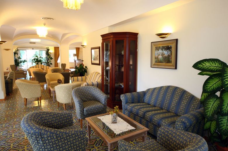 Hotel Hermitage & Park Terme - mese di Aprile - Hotel Hermitage - Sala Attesa